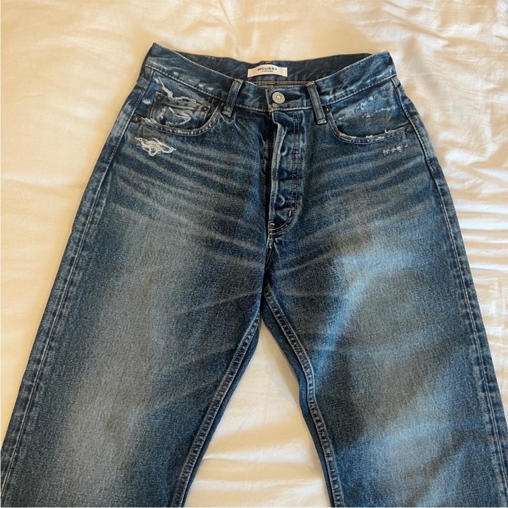 MOUSSY Vintage Ashley Wide Straight Leg buttonfly raw hem